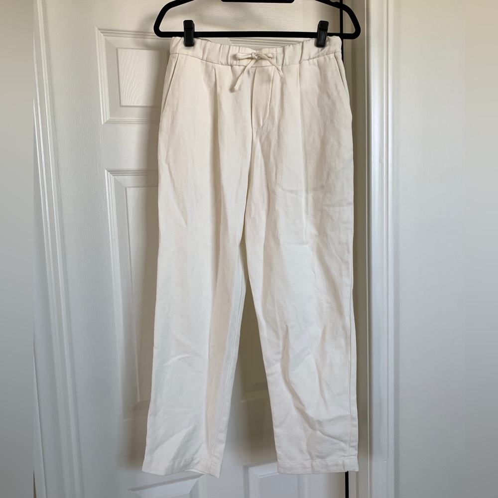 Zara Winter White pull on Cropped pants. Size 4. New without tags